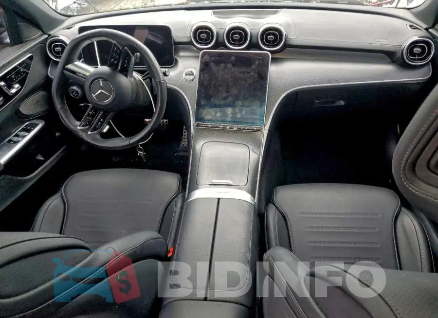W1KAF4HB2RR162033 Photo# 8
