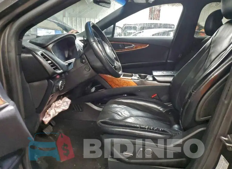 2LMPJ8LP9KBL46925 Photo# 7