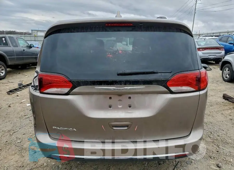 2C4RC1EG0HR559642 Photo# 6