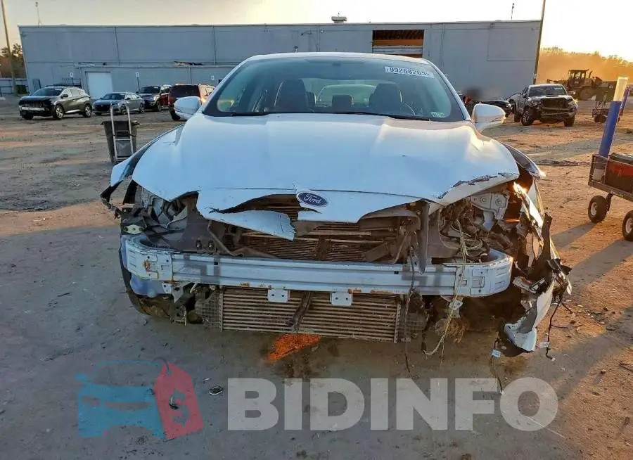 3FA6P0D95JR162213 Photo# 5