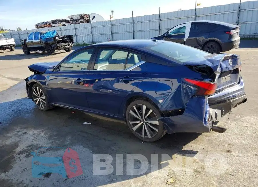 1N4BL4CV1NN320264 Photo# 2