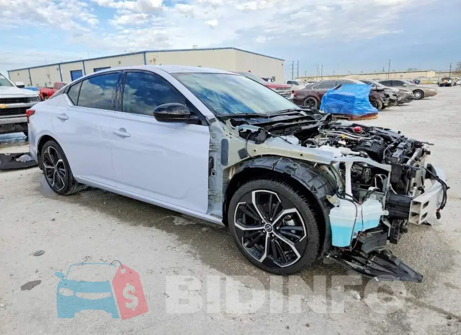 1N4BL4CV5SN350203 Photo# 4