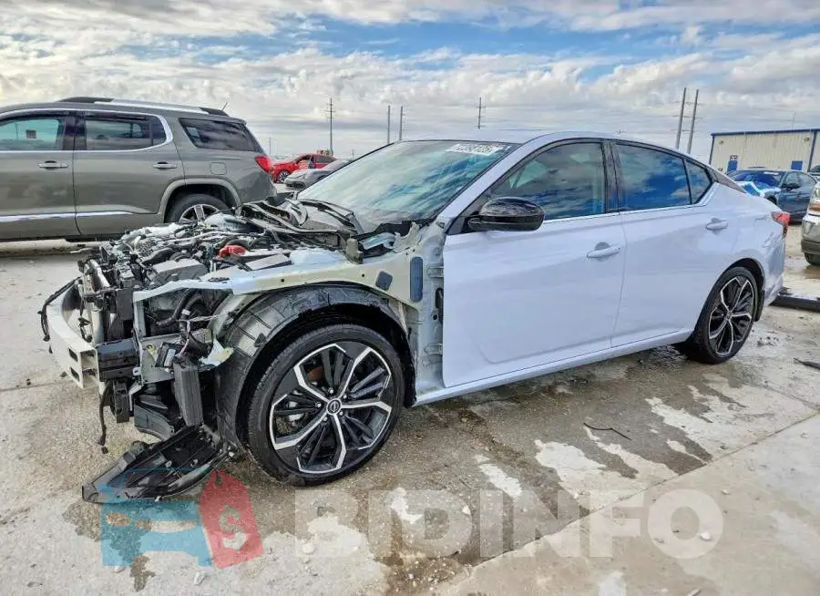 1N4BL4CV5SN350203 Photo# 1