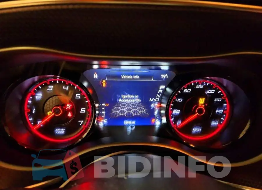 2C3CDXCT8KH619223 Photo# 9