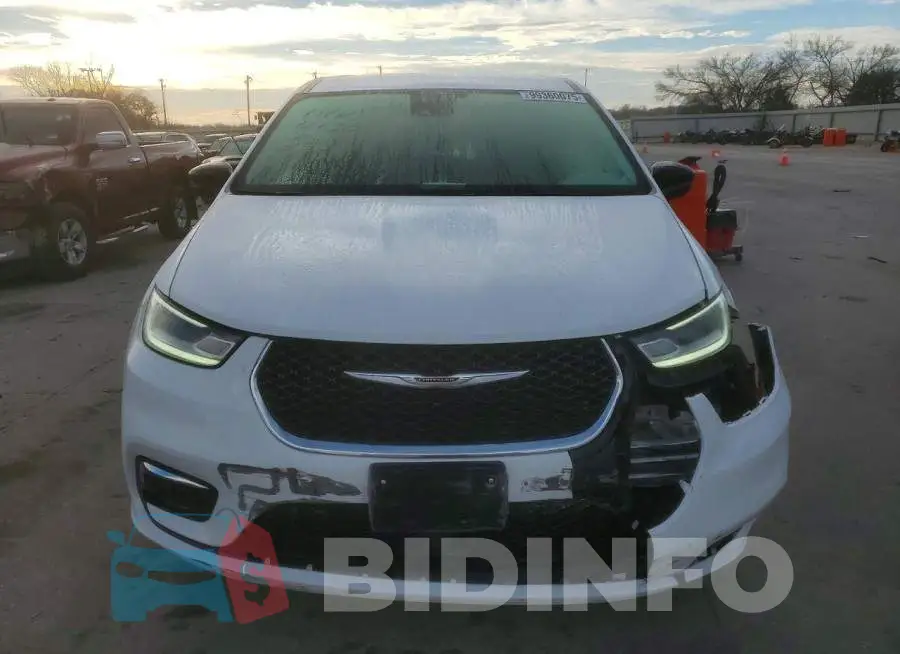 2C4RC1BG0RR125050 Photo# 5