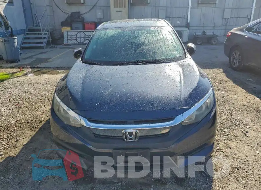 19XFC2F77HE213922 Photo# 5