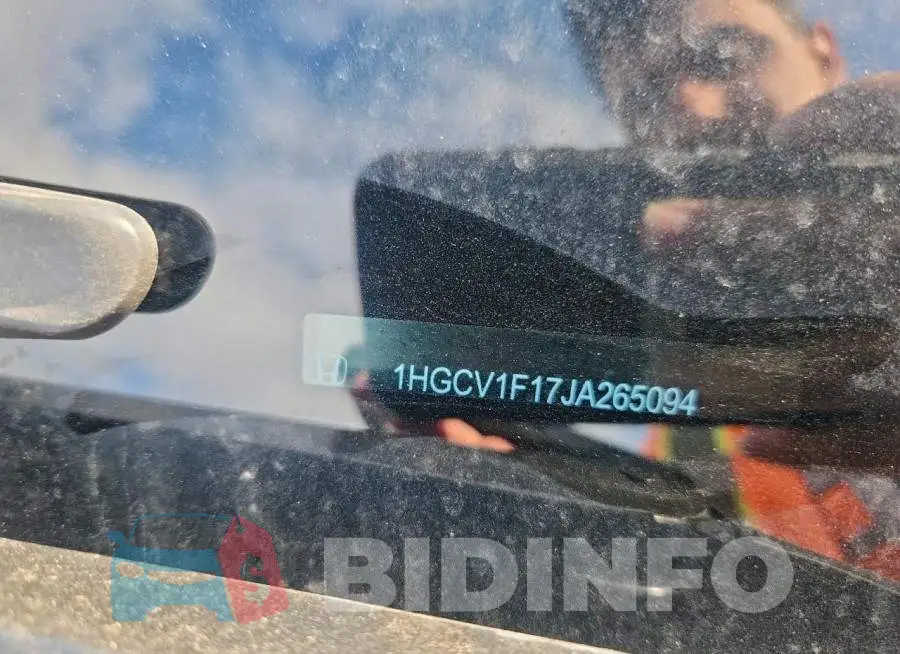 1HGCV1F17JA265094 Photo# 12