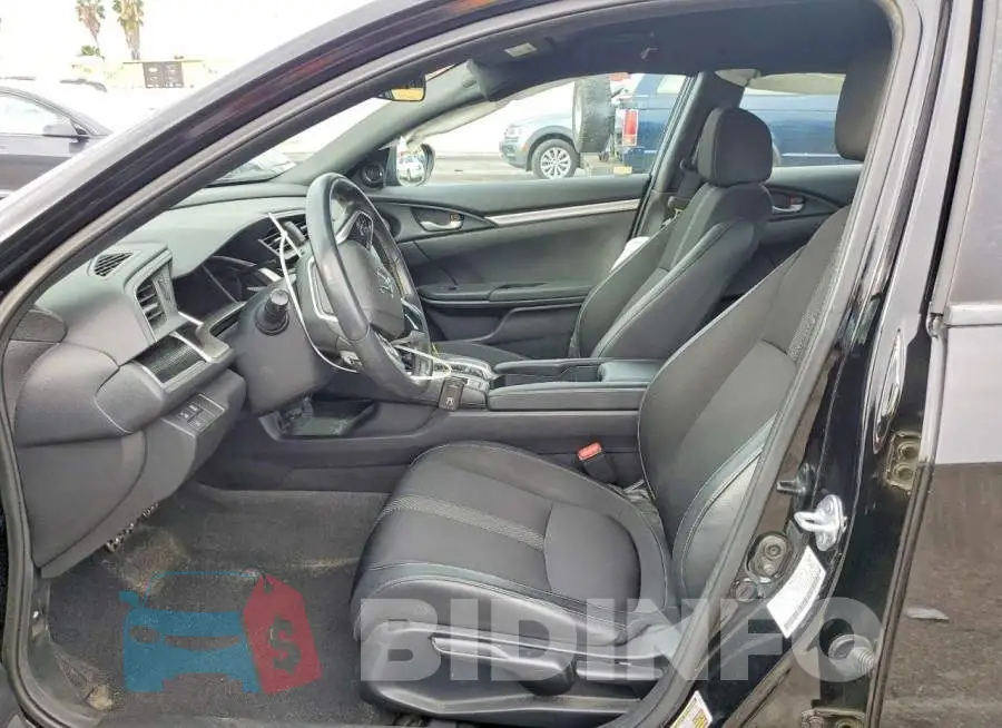 2HGFC2F84MH557216 Photo# 7