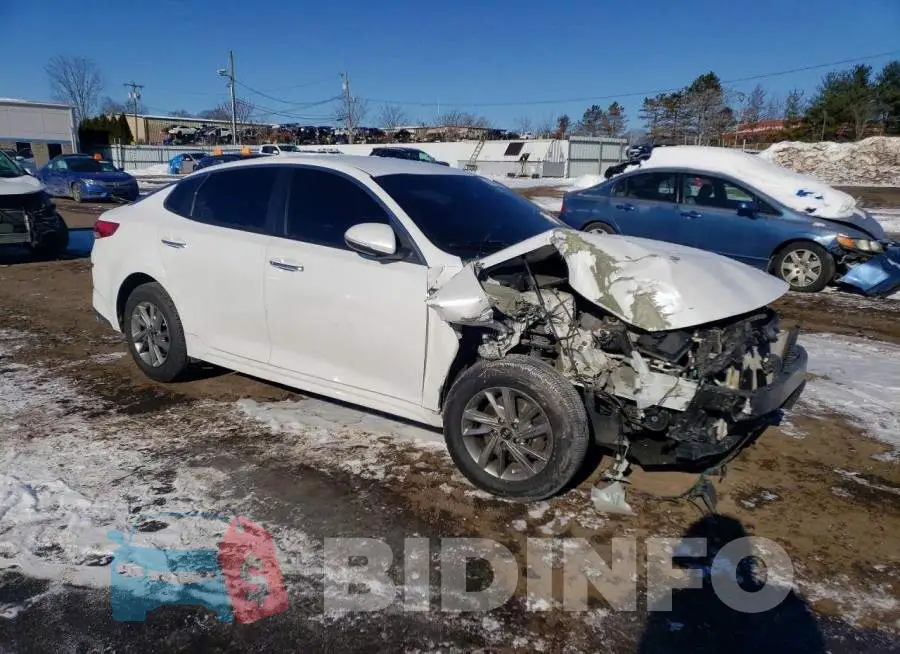 5XXGT4L39KG358623 Photo# 4