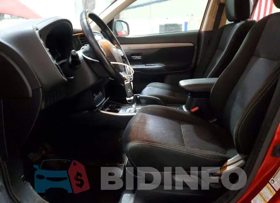 JA4AD3A30JZ063190 Photo# 7