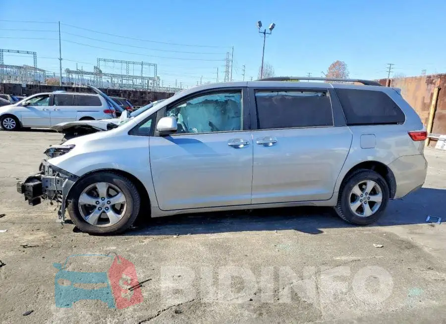 5TDKZ3DC7HS833887 Photo# 1