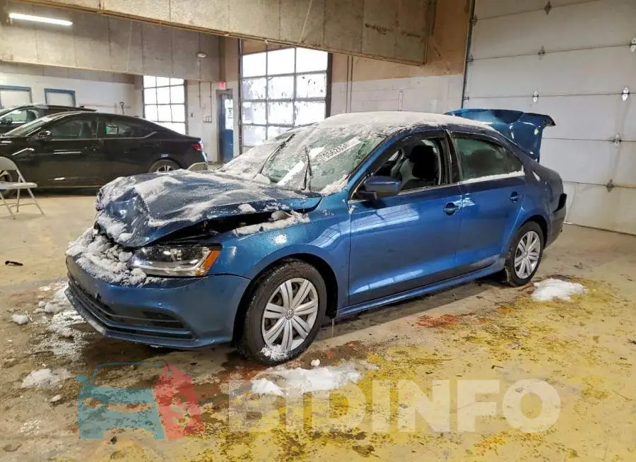 3VW2B7AJ2HM327217 Photo# 1