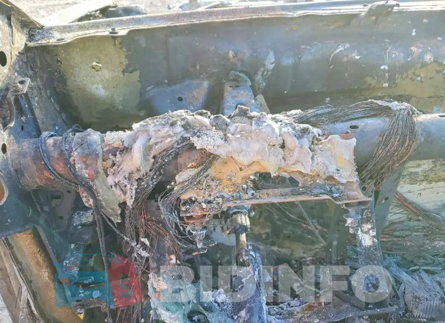3GTU9DED1MG217116 Photo# 9