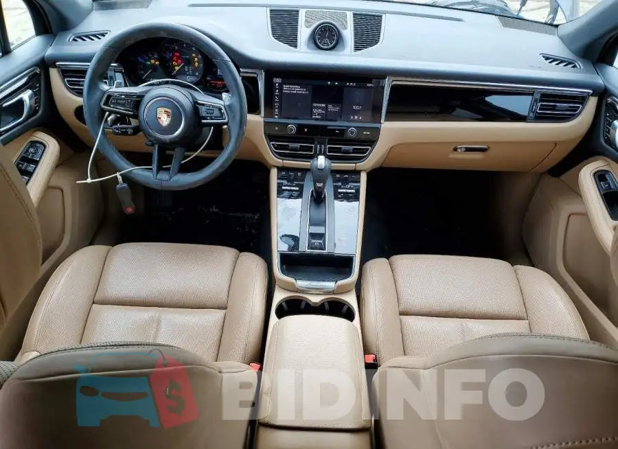 WP1AA2A5XPLB10844 Photo# 8