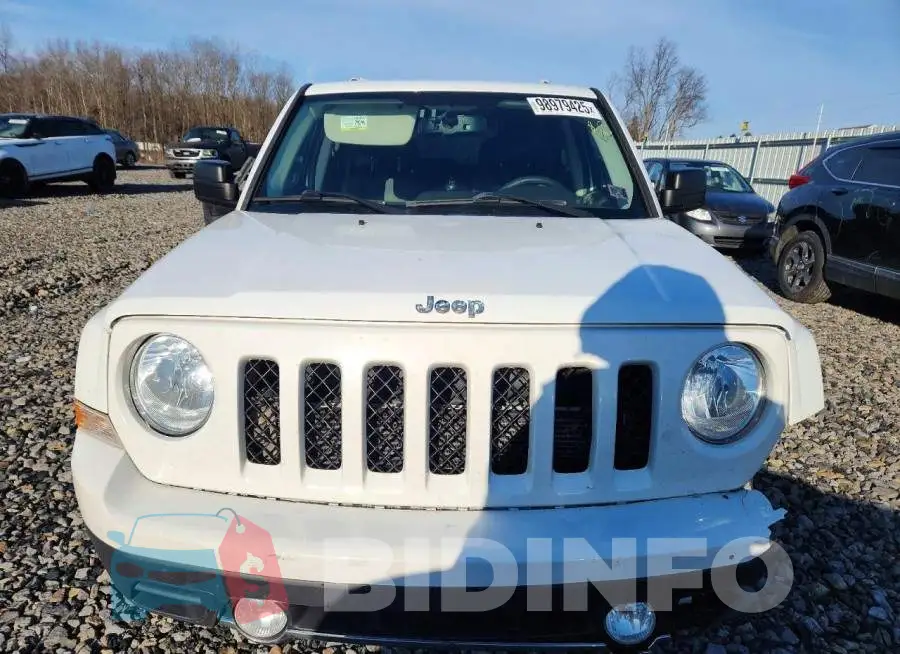 1C4NJRFB4HD127905 Photo# 5