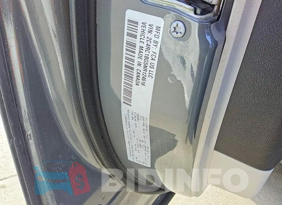 2C4RC1BG5NR124616 Photo# 13
