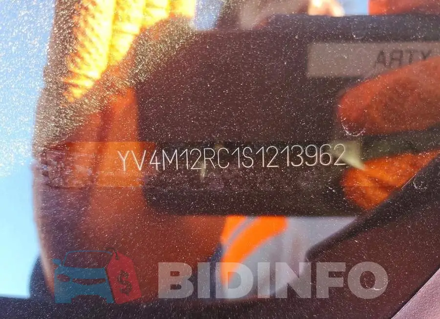 YV4M12RC1S1213962 Photo# 13