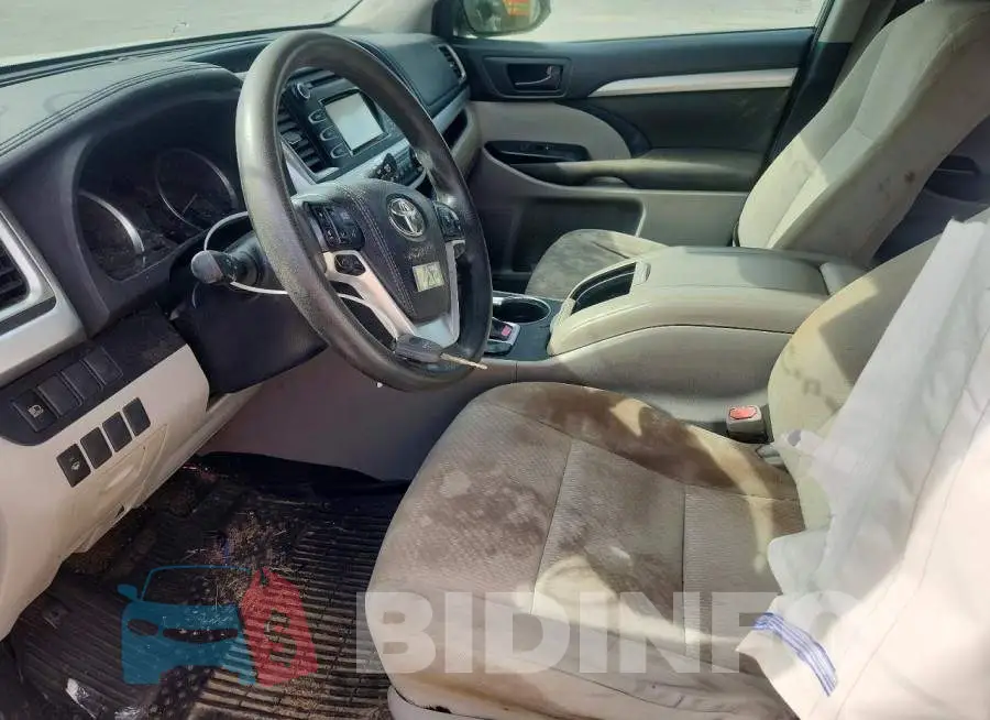 5TDZARFH8JS037382 Photo# 7