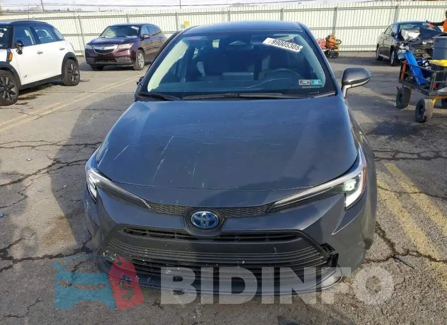 JTDBCMFE0S3098877 Photo# 5