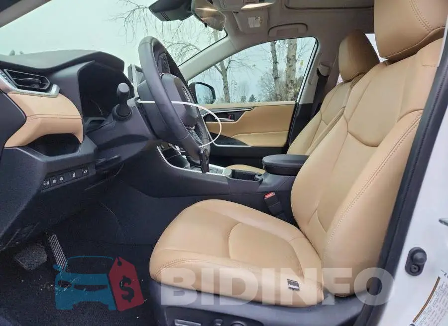 JTMRWRFV8SD281392 Photo# 7