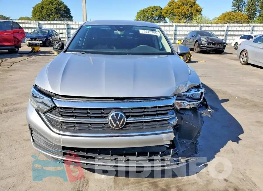 3VW5M7BU5PM039271 Photo# 5