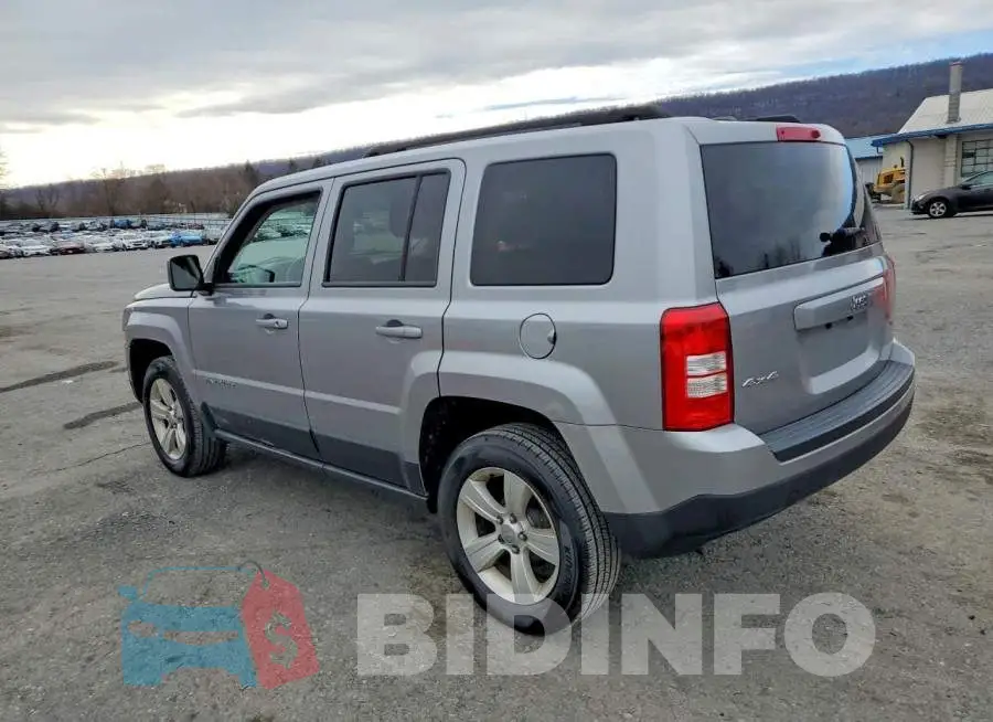 1C4NJRFB3HD179722 Photo# 2