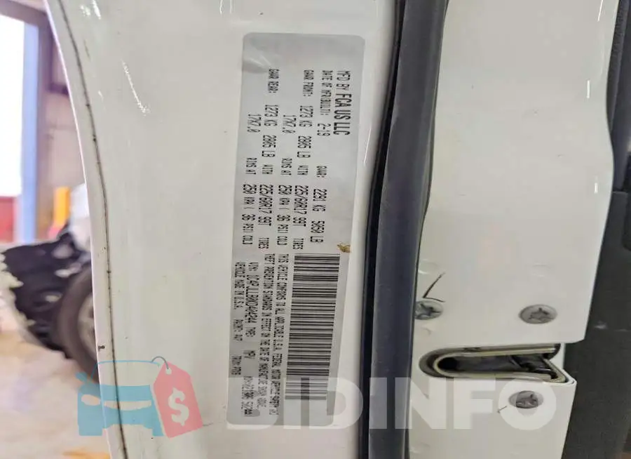 1C4PJLLB0KD404244 Photo# 14