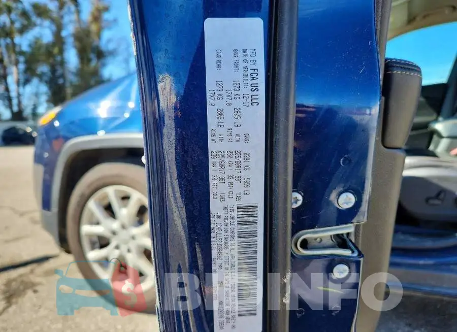 1C4PJLLB2JD584602 Photo# 13