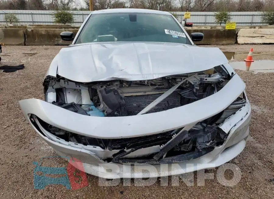 2C3CDXBG7PH702928 Photo# 5