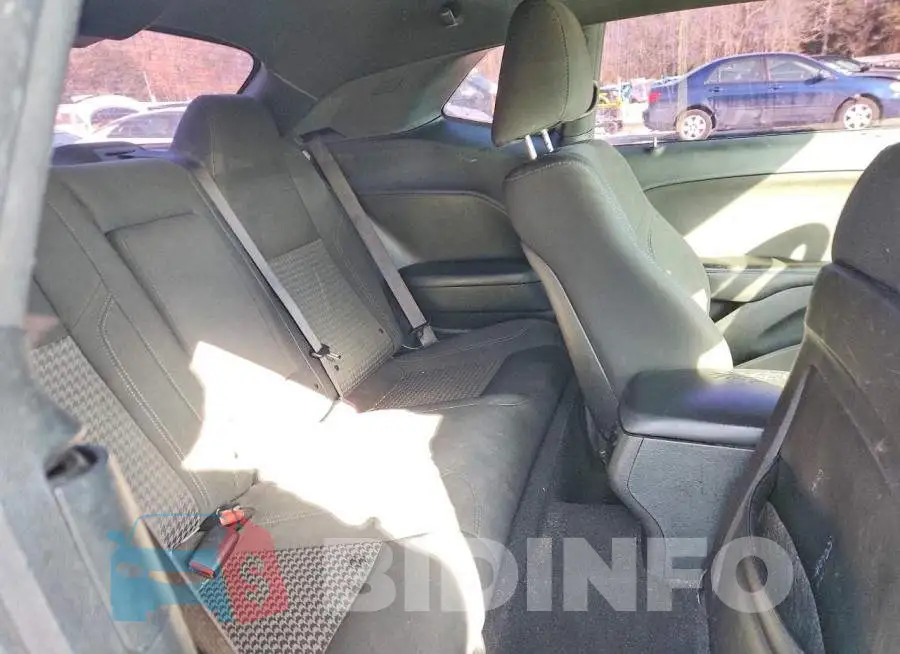 2C3CDZAG2KH718993 Photo# 10