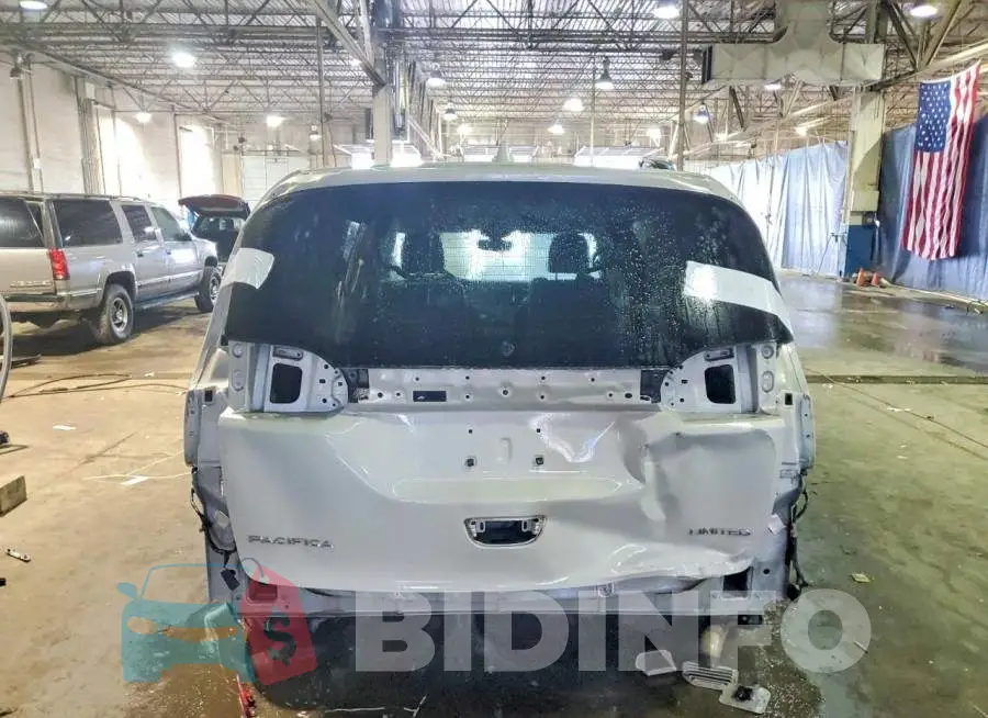 2C4RC1GGXKR603859 Photo# 6