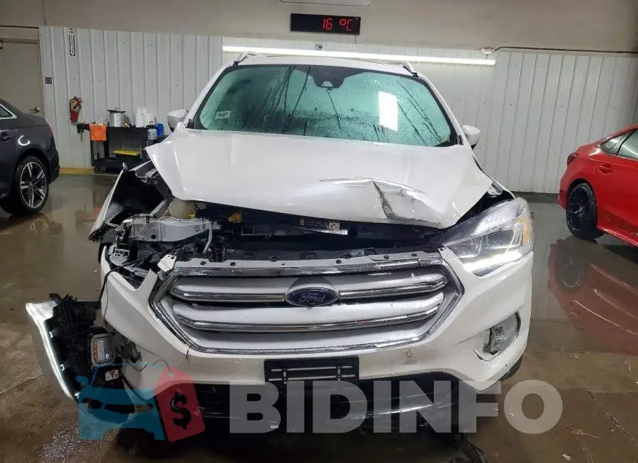 1FMCU9J91KUA32224 Photo# 5
