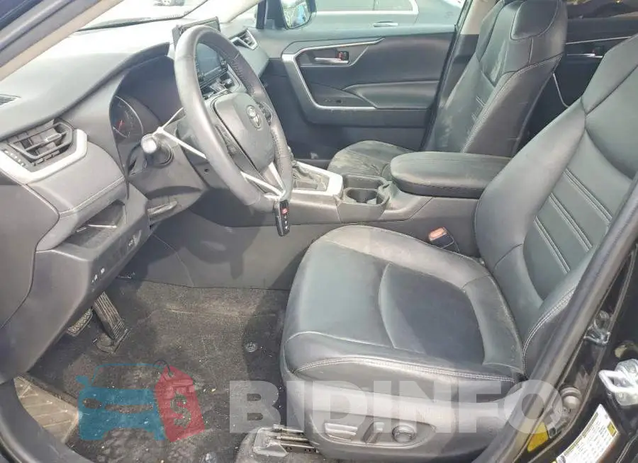 2T3C1RFV8MC125073 Photo# 7