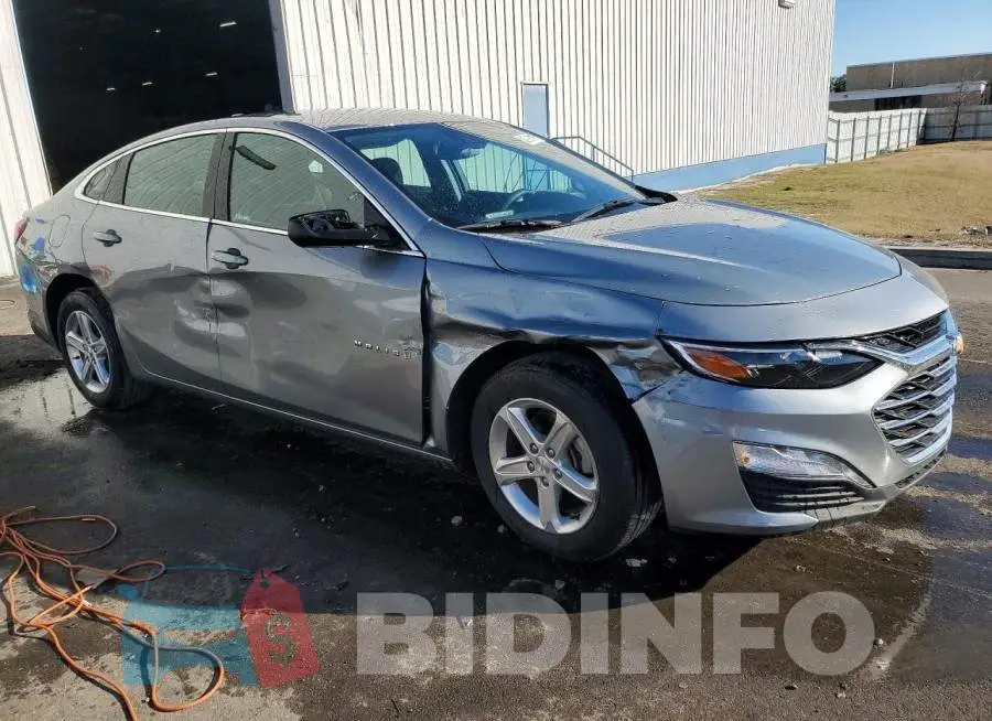 1G1ZD5ST3RF136304 Photo# 4