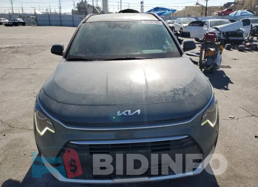 KNDCS3LF4S5225715 Photo# 5