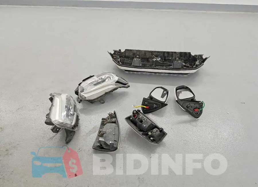 3TMCZ5AN3MM408246 Photo# 12
