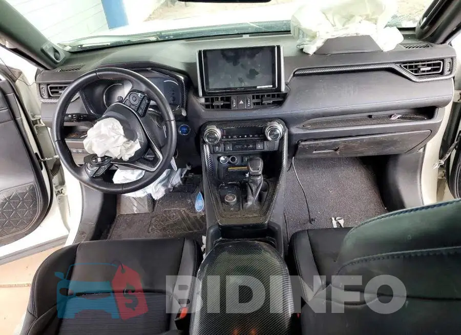 4T3EWRFV2LU004840 Photo# 8