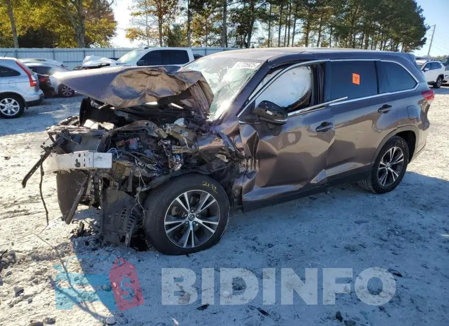 5TDZZRFH2KS357579 Photo# 1