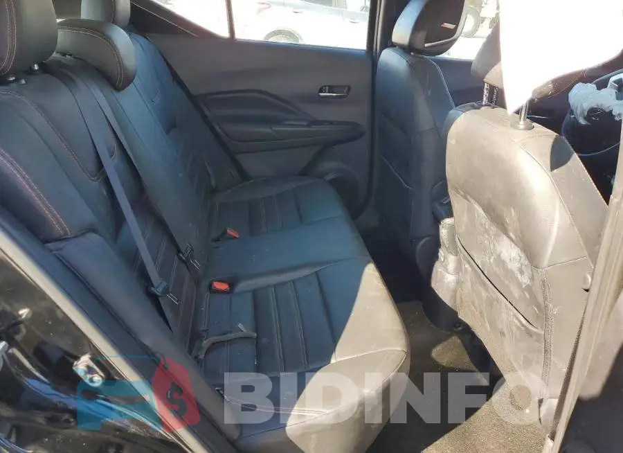 3N1CP5DV3LL565283 Photo# 11