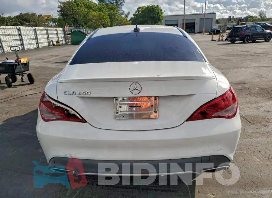 WDDSJ4EB1JN665720 Photo# 6