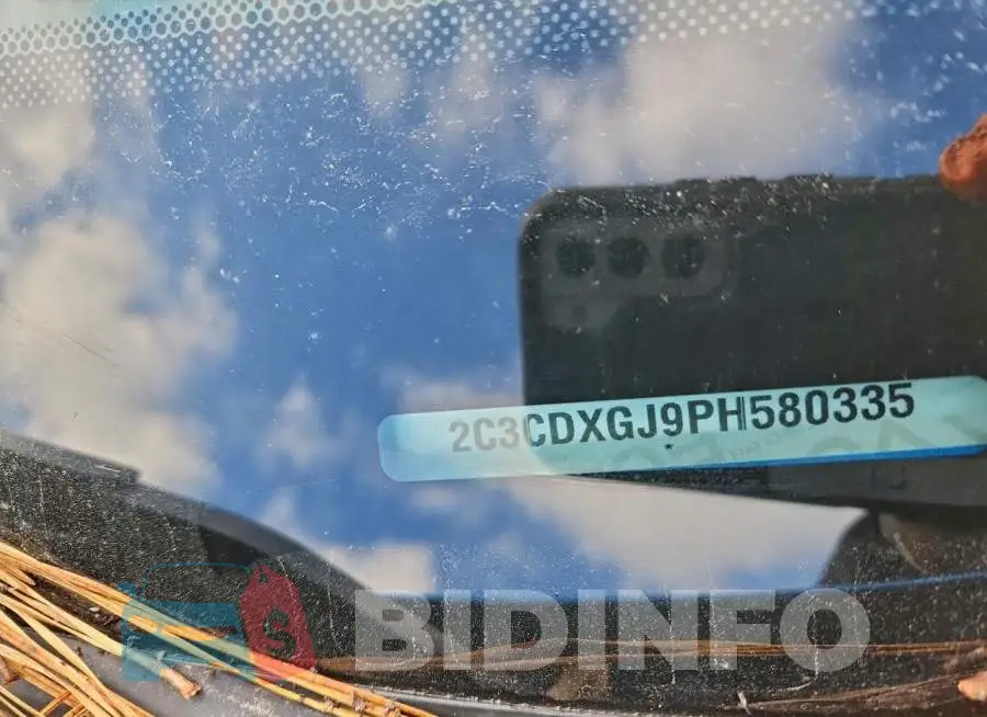 2C3CDXGJ9PH580335 Photo# 12