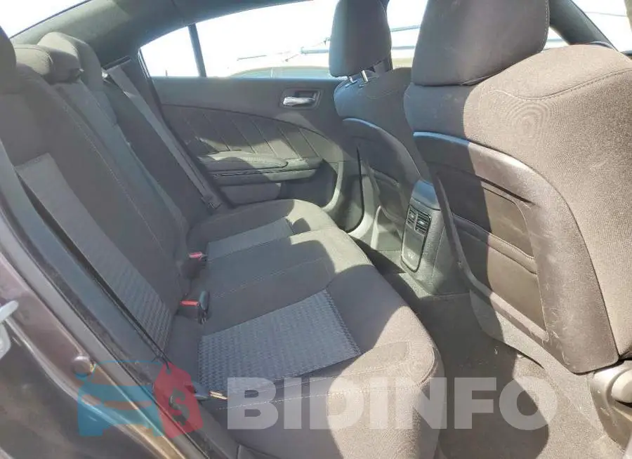 2C3CDXMG8PH620168 Photo# 10