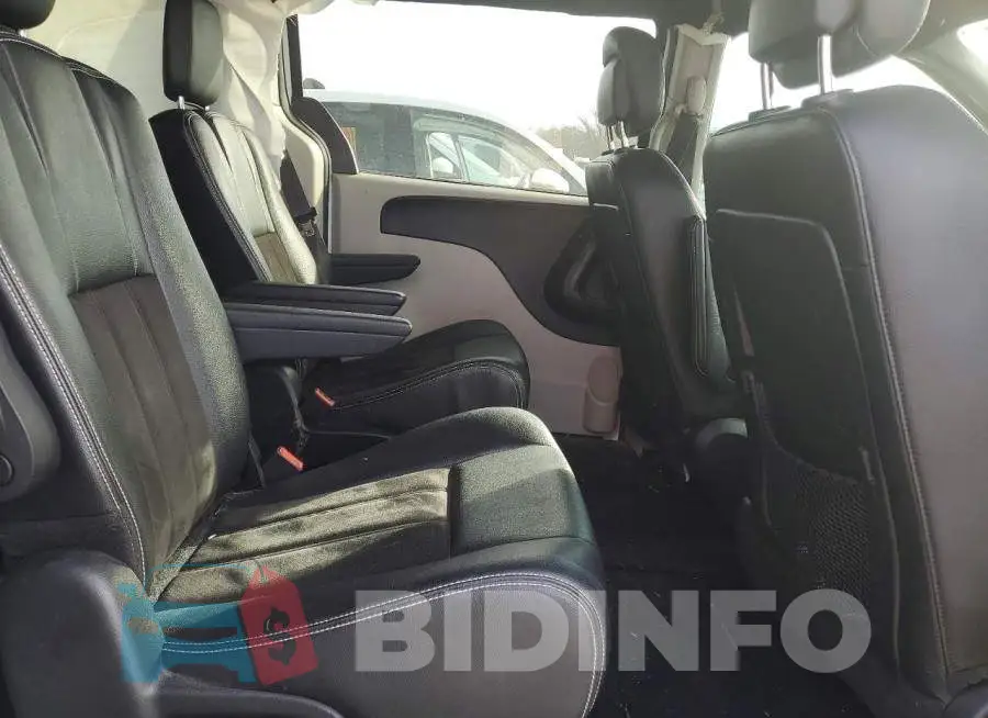 2C4RDGCG5KR799862 Photo# 11