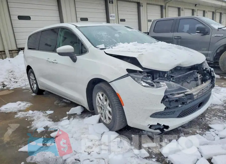 2C4RC1CGXNR120883 Photo# 4
