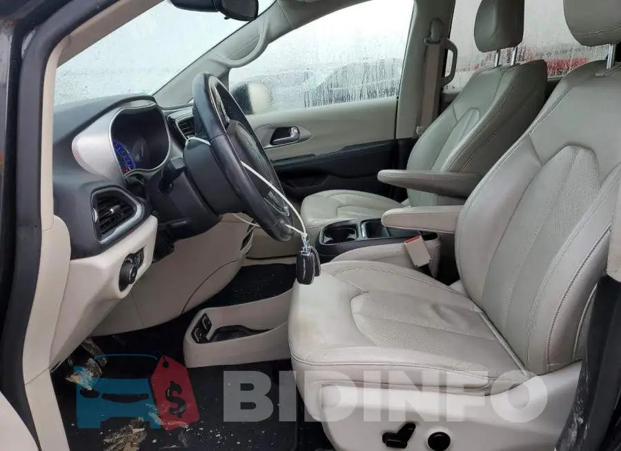 2C4RC1L79JR157675 Photo# 7