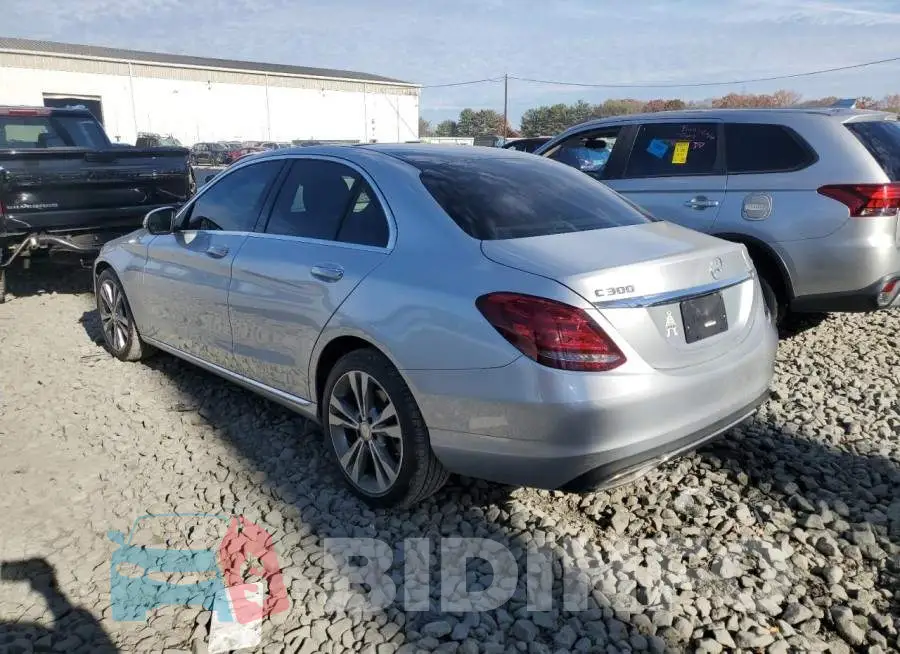 WDDWF4KB4HR215845 Photo# 2