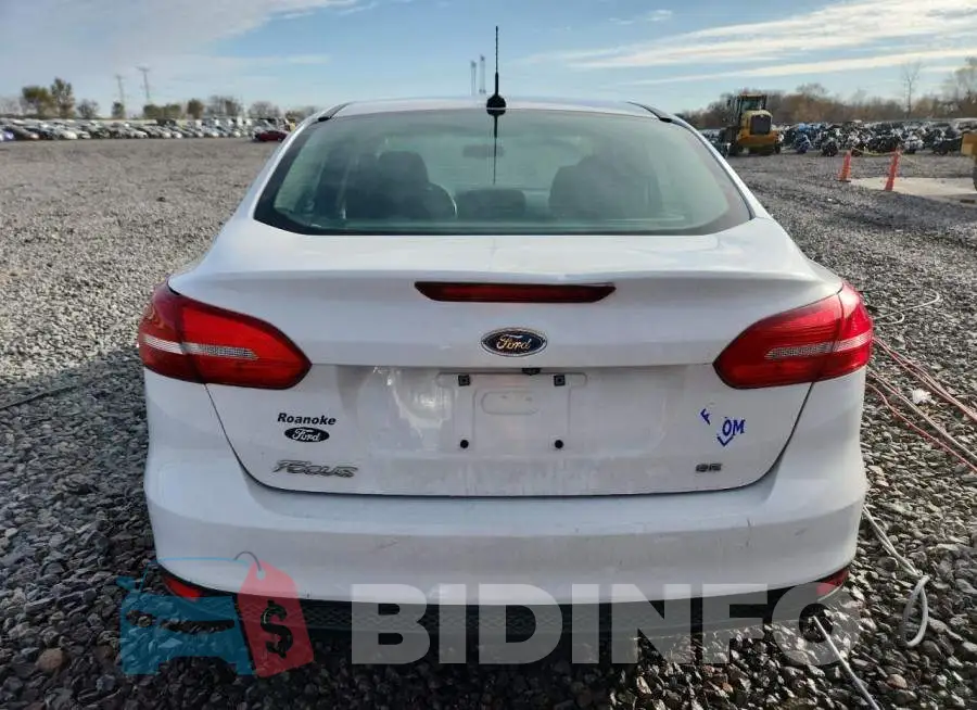 1FADP3F2XJL245871 Photo# 6