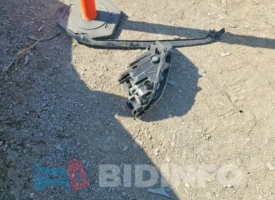 3VW5M7BU3RM012542 Photo# 12
