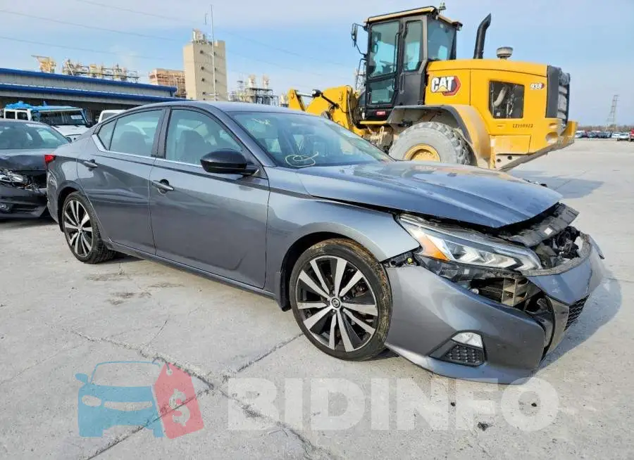 1N4BL4CV5LN314271 Photo# 4