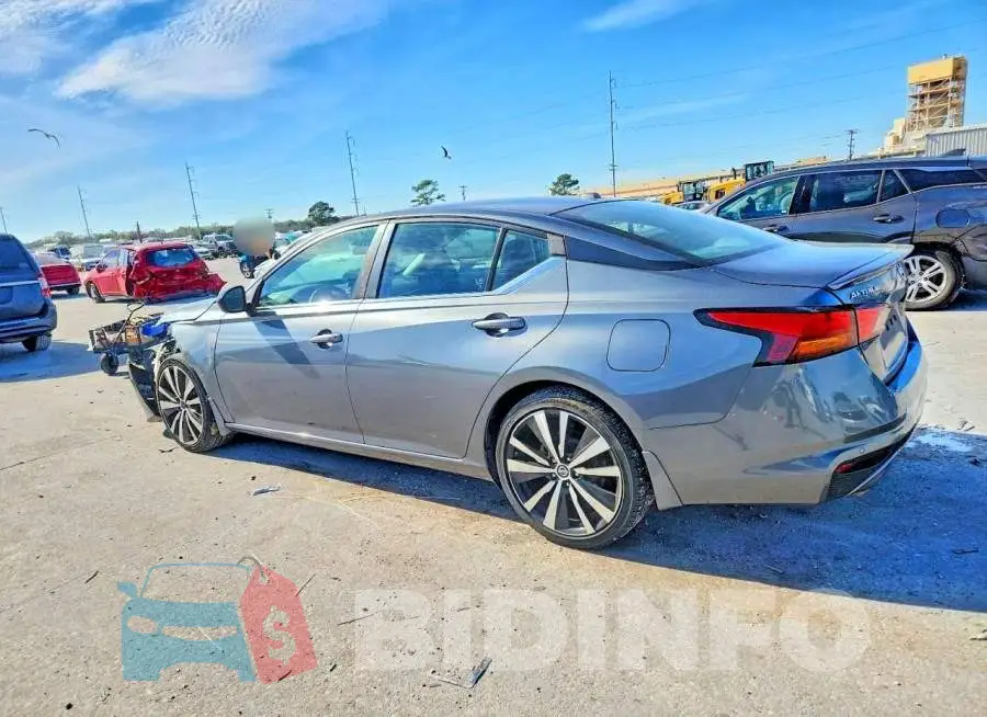 1N4BL4CV5LN314271 Photo# 2